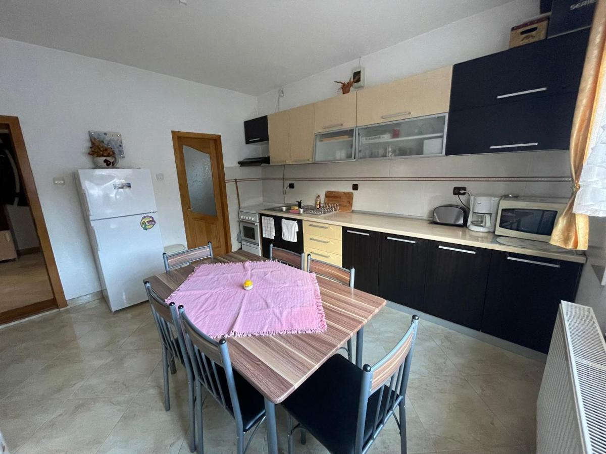 Hotel Casa De Vis Poiana Mărului Esterno foto