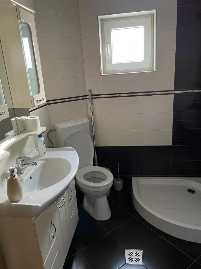 Hotel Casa De Vis Poiana Mărului Esterno foto