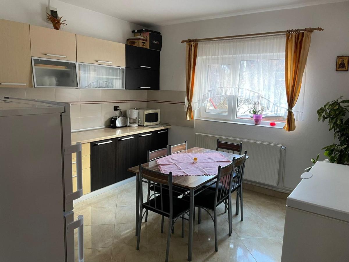 Hotel Casa De Vis Poiana Mărului Esterno foto